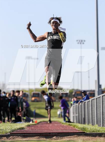 Thumbnail 1 in KC Suburban Red Conf. Champ. - Boys Field photogallery.