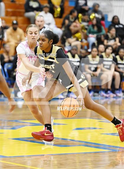 Thumbnail 2 in Knight @ Quartz Hill photogallery.