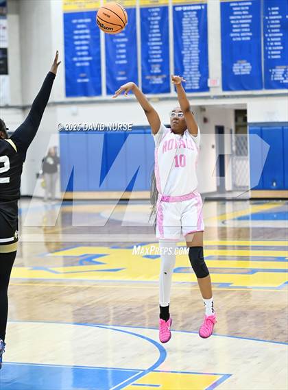 Thumbnail 1 in Knight @ Quartz Hill photogallery.