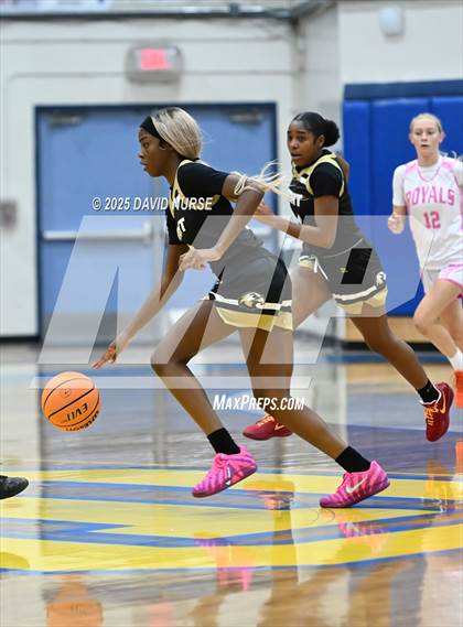 Thumbnail 3 in Knight @ Quartz Hill photogallery.