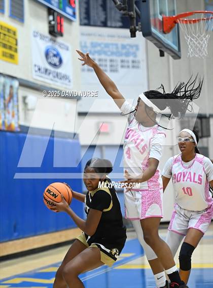 Thumbnail 2 in Knight @ Quartz Hill photogallery.