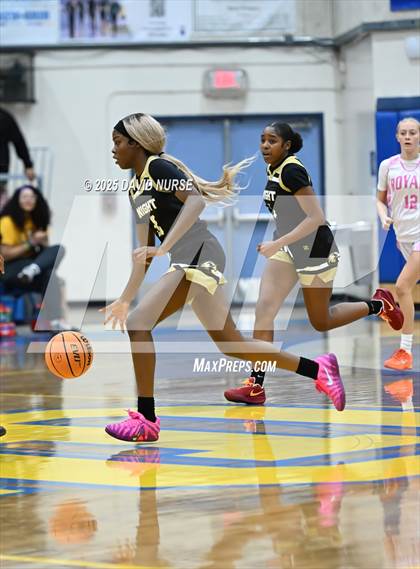 Thumbnail 2 in Knight @ Quartz Hill photogallery.