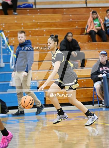 Thumbnail 3 in Knight @ Quartz Hill photogallery.