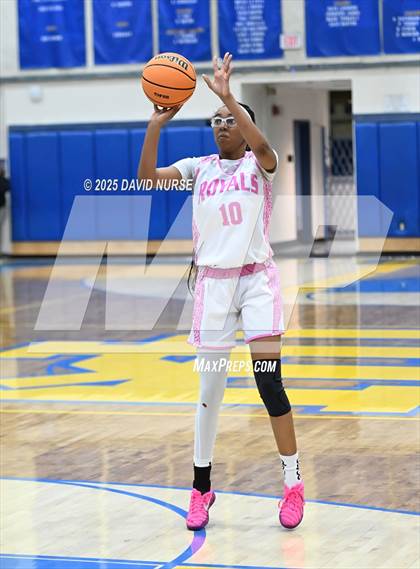 Thumbnail 2 in Knight @ Quartz Hill photogallery.