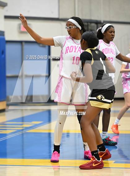 Thumbnail 2 in Knight @ Quartz Hill photogallery.