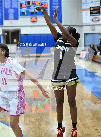 Thumbnail 2 in Knight @ Quartz Hill photogallery.