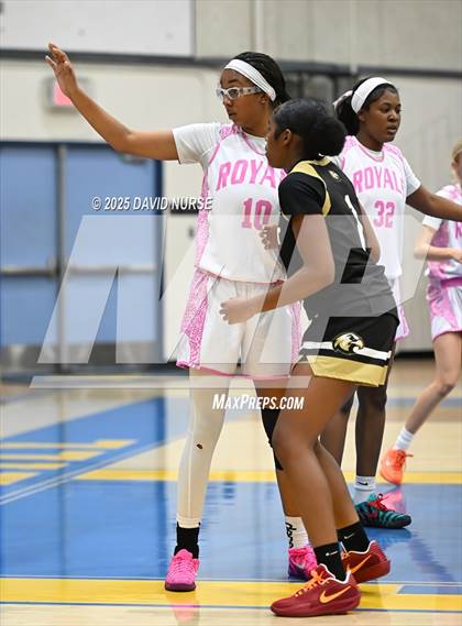 Thumbnail 1 in Knight @ Quartz Hill photogallery.