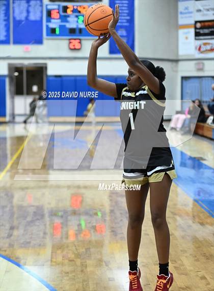 Thumbnail 3 in Knight @ Quartz Hill photogallery.