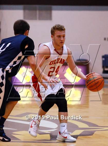 Thumbnail 3 in Warren vs Olean (IAABO Holiday Tournament Large School Championship) photogallery.