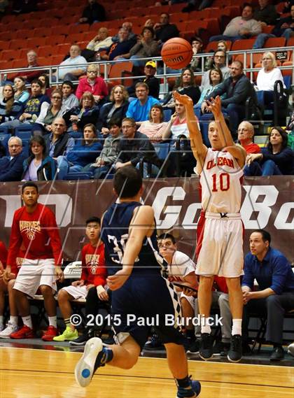 Thumbnail 2 in Warren vs Olean (IAABO Holiday Tournament Large School Championship) photogallery.