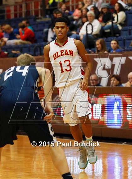 Thumbnail 2 in Warren vs Olean (IAABO Holiday Tournament Large School Championship) photogallery.