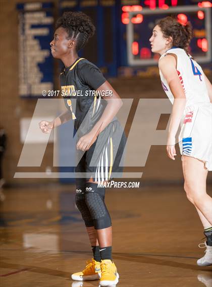 Thumbnail 3 in St. Ignatius vs. Bishop O'Dowd (Presentation Shootout) photogallery.
