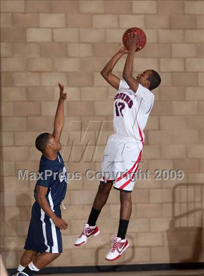 Thumbnail 2 in Pacific Hills vs Mayfair (MaxPreps Holiday Classic) photogallery.