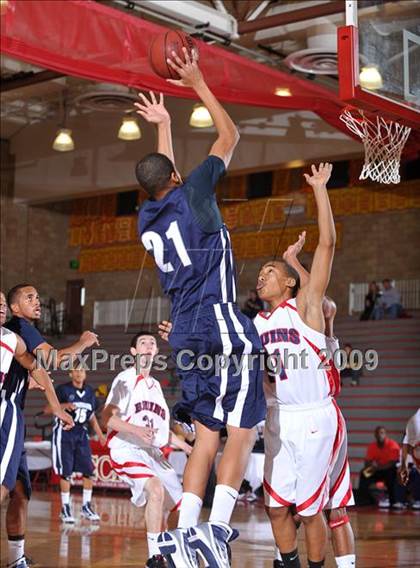 Thumbnail 2 in Pacific Hills vs Mayfair (MaxPreps Holiday Classic) photogallery.