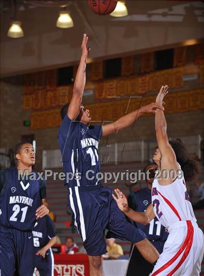 Thumbnail 2 in Pacific Hills vs Mayfair (MaxPreps Holiday Classic) photogallery.