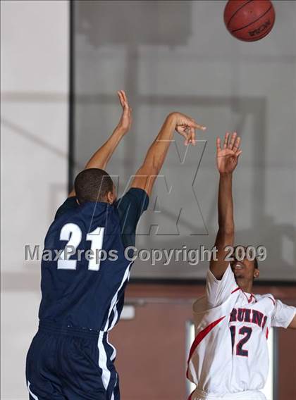 Thumbnail 2 in Pacific Hills vs Mayfair (MaxPreps Holiday Classic) photogallery.