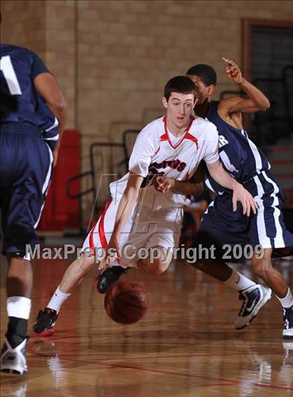Thumbnail 2 in Pacific Hills vs Mayfair (MaxPreps Holiday Classic) photogallery.