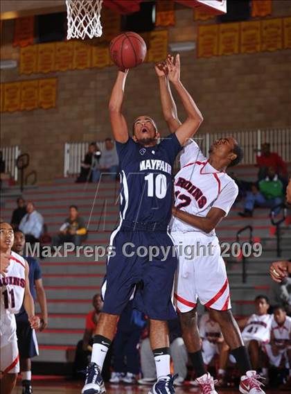 Thumbnail 1 in Pacific Hills vs Mayfair (MaxPreps Holiday Classic) photogallery.