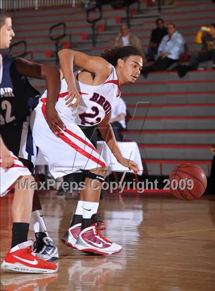Thumbnail 1 in Pacific Hills vs Mayfair (MaxPreps Holiday Classic) photogallery.
