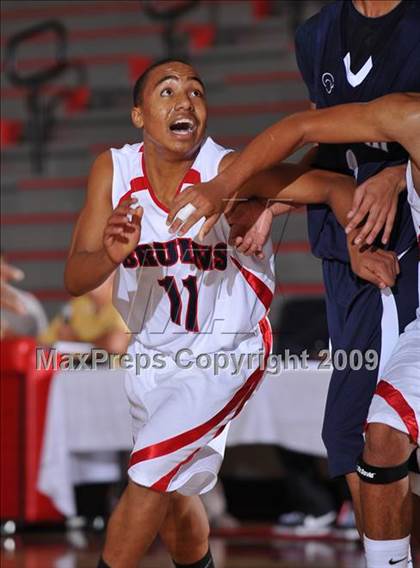 Thumbnail 3 in Pacific Hills vs Mayfair (MaxPreps Holiday Classic) photogallery.