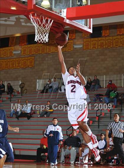Thumbnail 3 in Pacific Hills vs Mayfair (MaxPreps Holiday Classic) photogallery.