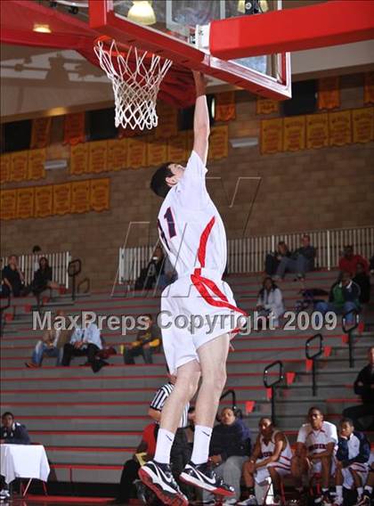 Thumbnail 3 in Pacific Hills vs Mayfair (MaxPreps Holiday Classic) photogallery.
