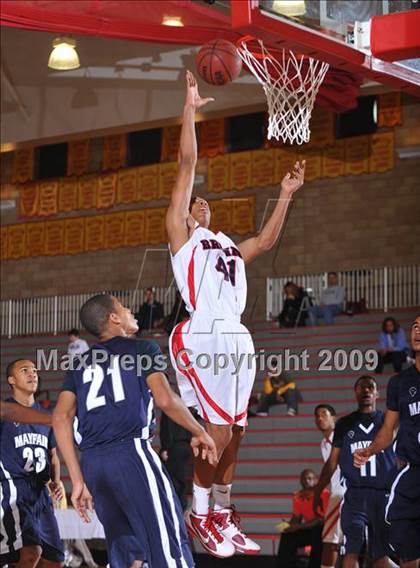 Thumbnail 2 in Pacific Hills vs Mayfair (MaxPreps Holiday Classic) photogallery.