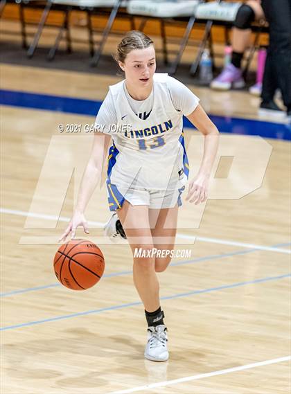 Thumbnail 2 in Whitney vs Lincoln (Chavez tournament) photogallery.