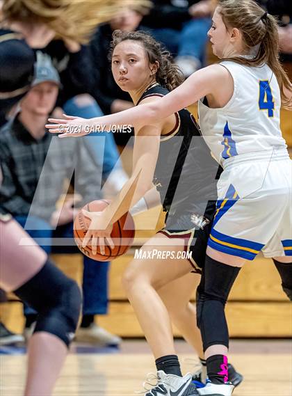 Thumbnail 1 in Whitney vs Lincoln (Chavez tournament) photogallery.