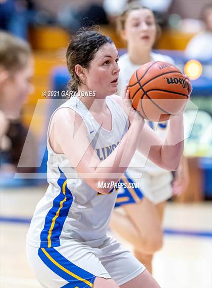 Thumbnail 3 in Whitney vs Lincoln (Chavez tournament) photogallery.