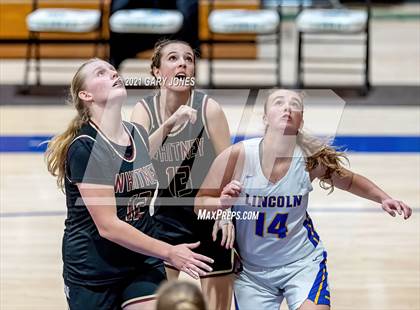 Thumbnail 3 in Whitney vs Lincoln (Chavez tournament) photogallery.