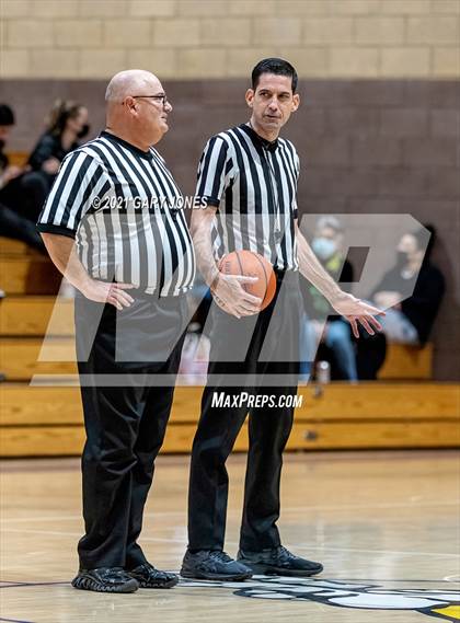 Thumbnail 1 in Whitney vs Lincoln (Chavez tournament) photogallery.