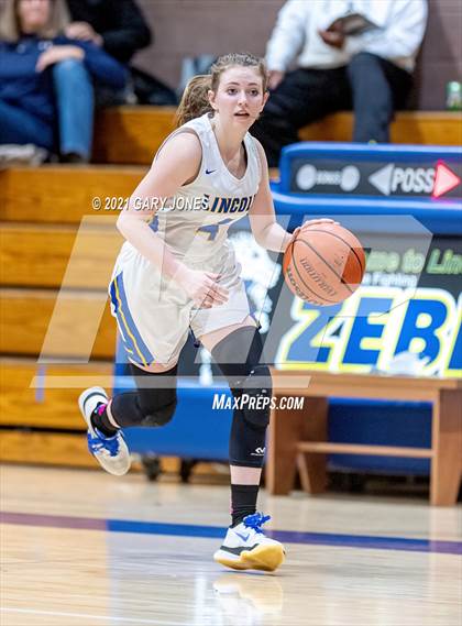 Thumbnail 3 in Whitney vs Lincoln (Chavez tournament) photogallery.