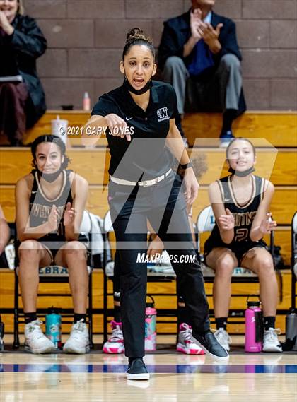 Thumbnail 1 in Whitney vs Lincoln (Chavez tournament) photogallery.