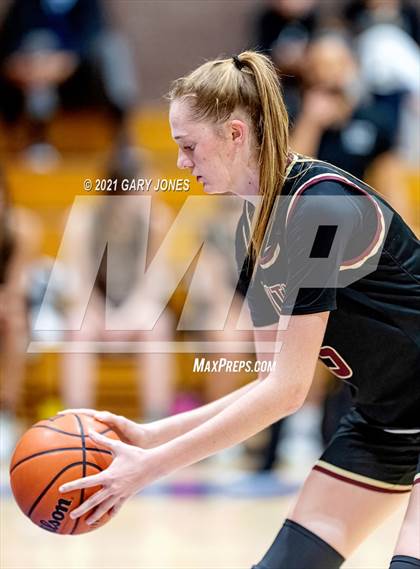 Thumbnail 1 in Whitney vs Lincoln (Chavez tournament) photogallery.