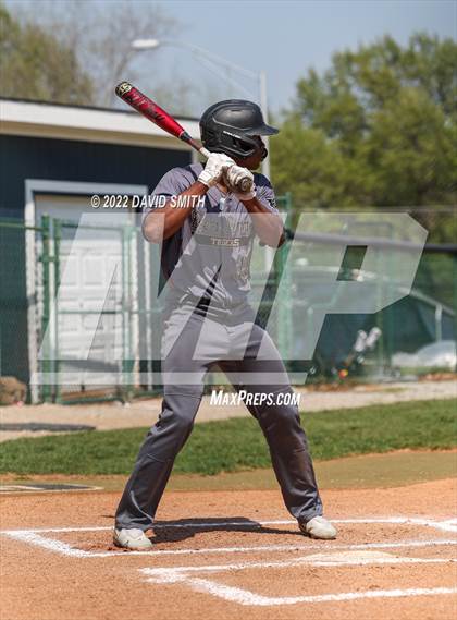 Thumbnail 2 in Lee's Summit @ Oak Park - Senior Night photogallery.