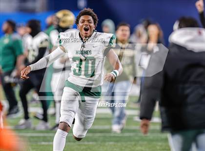 Thumbnail 1 in Langston Hughes vs. Gainesville (GHSA 6A Championship) photogallery.