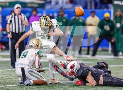 Thumbnail 3 in Langston Hughes vs. Gainesville (GHSA 6A Championship) photogallery.