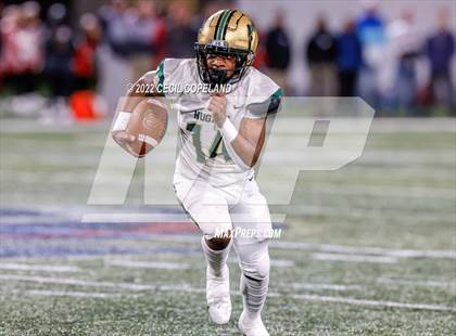 Thumbnail 2 in Langston Hughes vs. Gainesville (GHSA 6A Championship) photogallery.