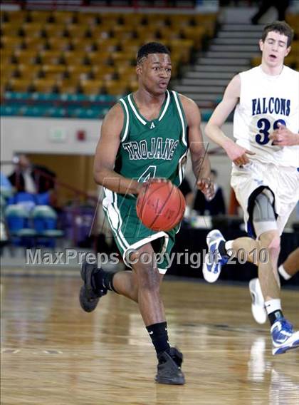 Thumbnail 1 in Aurora Central vs. Highlands Ranch (5A Quarterfinals) photogallery.