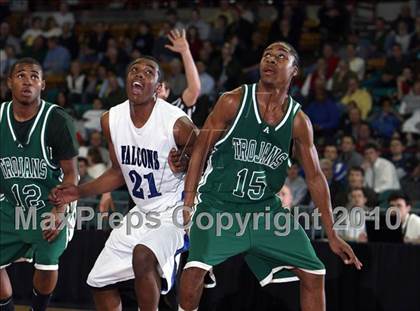 Thumbnail 2 in Aurora Central vs. Highlands Ranch (5A Quarterfinals) photogallery.