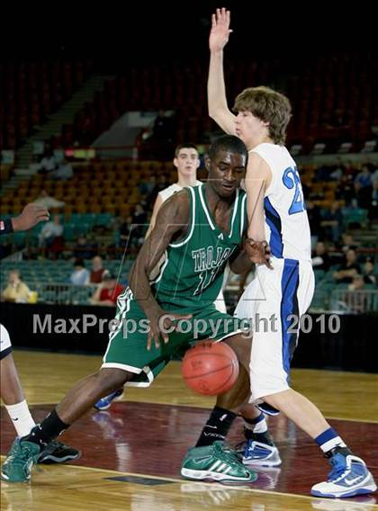Thumbnail 2 in Aurora Central vs. Highlands Ranch (5A Quarterfinals) photogallery.