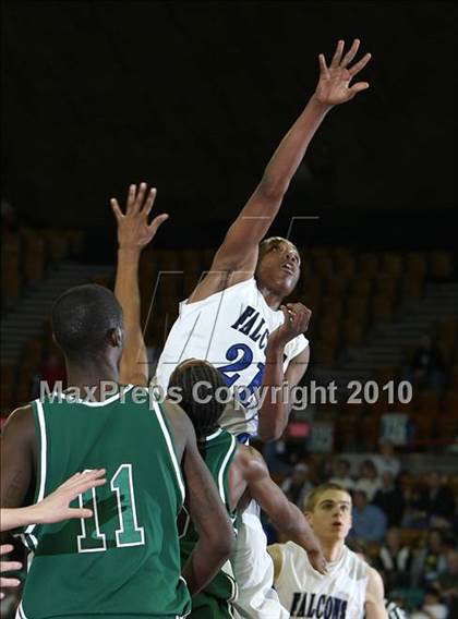 Thumbnail 3 in Aurora Central vs. Highlands Ranch (5A Quarterfinals) photogallery.