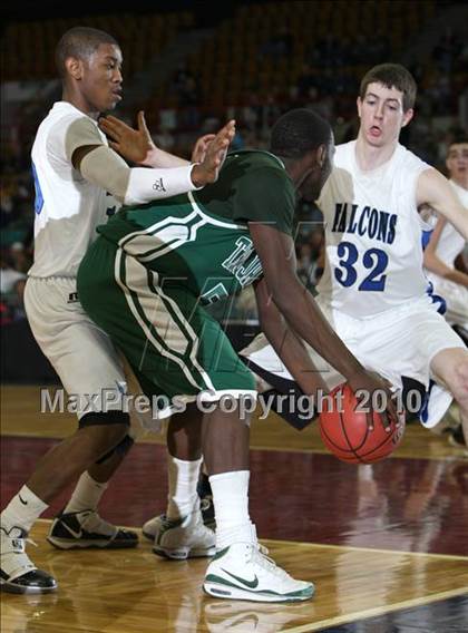 Thumbnail 1 in Aurora Central vs. Highlands Ranch (5A Quarterfinals) photogallery.
