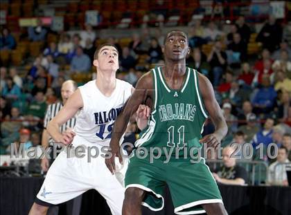 Thumbnail 1 in Aurora Central vs. Highlands Ranch (5A Quarterfinals) photogallery.