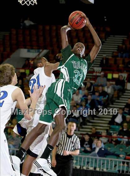 Thumbnail 2 in Aurora Central vs. Highlands Ranch (5A Quarterfinals) photogallery.