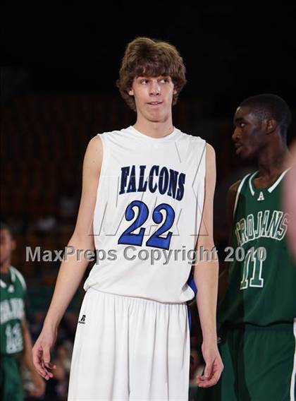 Thumbnail 2 in Aurora Central vs. Highlands Ranch (5A Quarterfinals) photogallery.