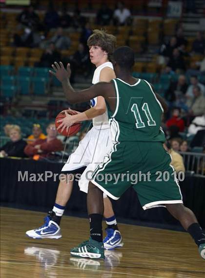 Thumbnail 2 in Aurora Central vs. Highlands Ranch (5A Quarterfinals) photogallery.