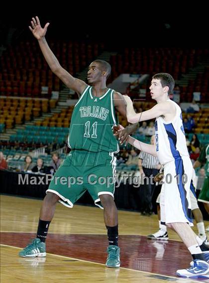 Thumbnail 3 in Aurora Central vs. Highlands Ranch (5A Quarterfinals) photogallery.