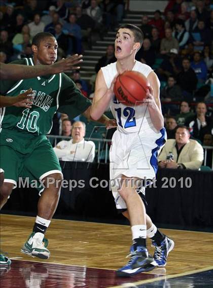 Thumbnail 1 in Aurora Central vs. Highlands Ranch (5A Quarterfinals) photogallery.